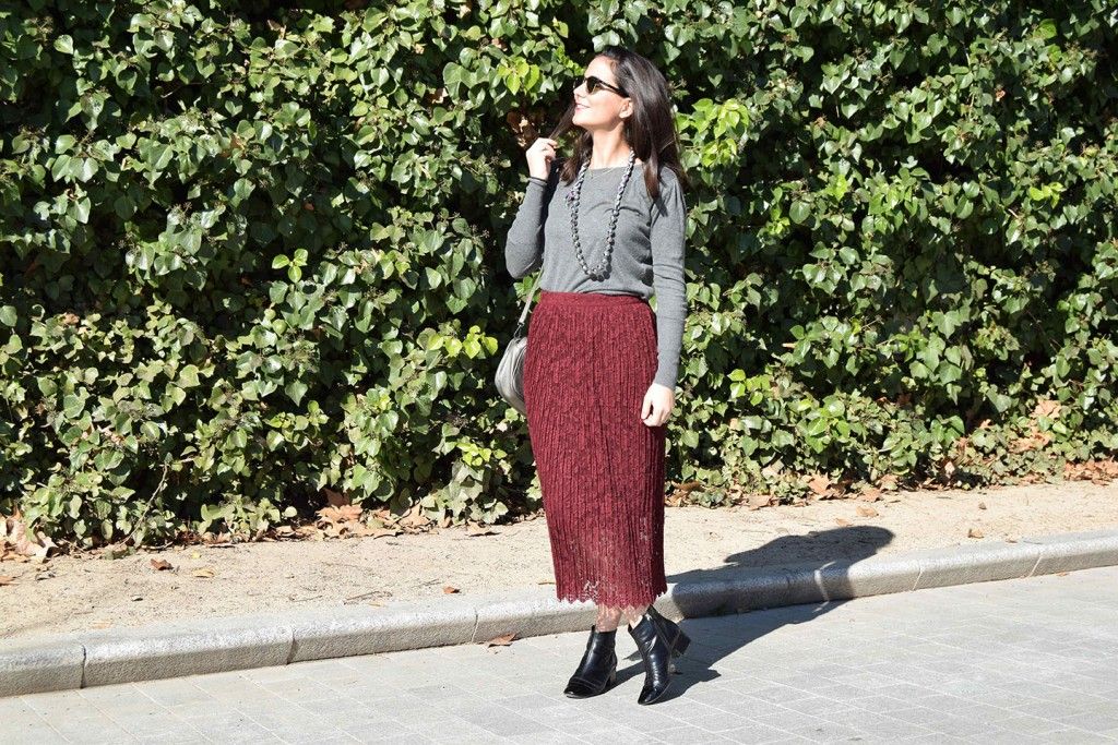 falda midi con botines moda street style