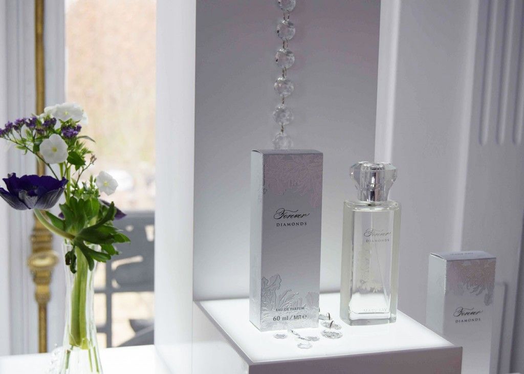 perfume mary kay
