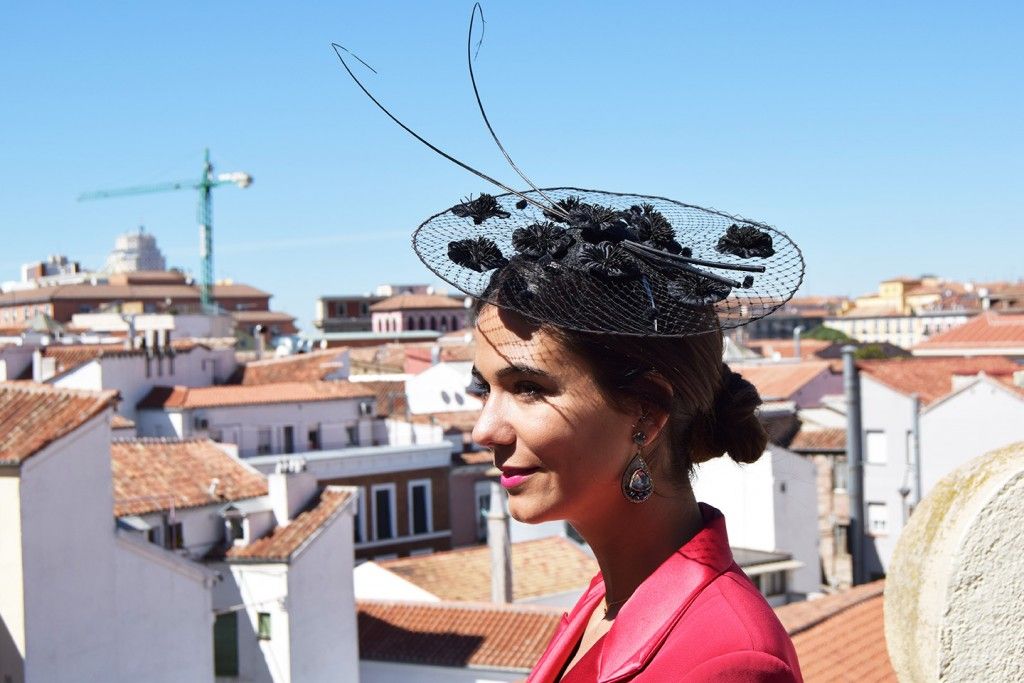 alquiler-de-tocados-y-sombreros-para-bodas